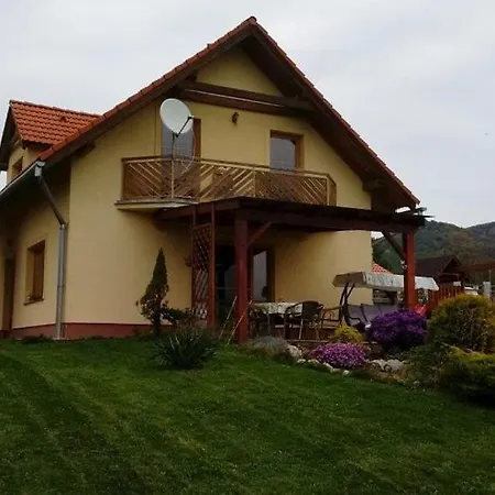 شقة Kasna Horka V Blizkosti Jazera Tajch, *